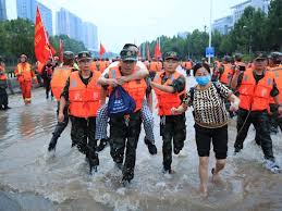 港區人大向河南水災為救人犧牲同胞親屬捐100萬港元